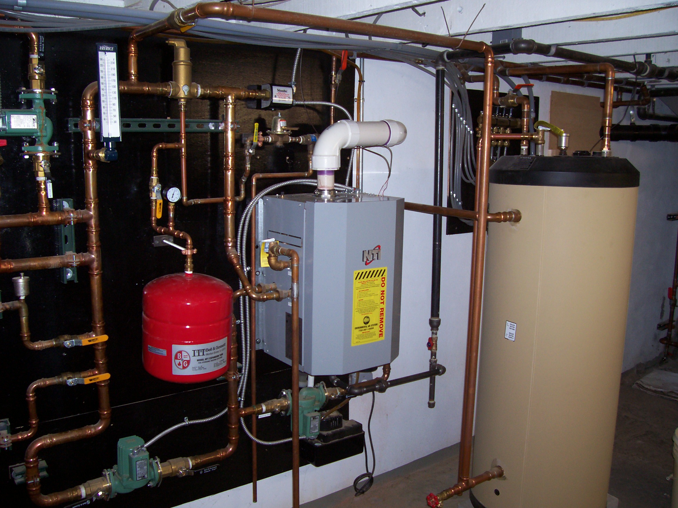 High Eff Hot Water Boiler With Fast Recovery Hydro Coils And Radiant Floor Heating System 